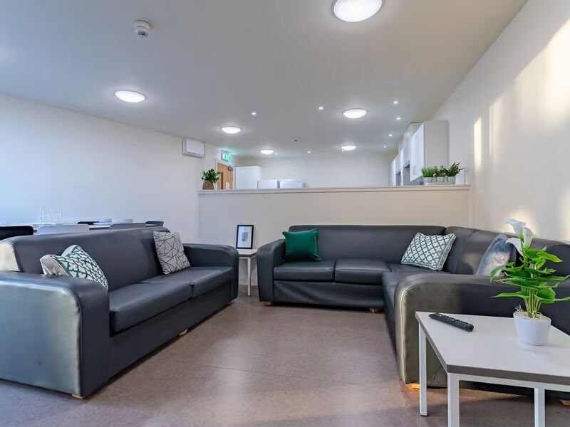 Powis Place Abderdeen Shared Kitchen