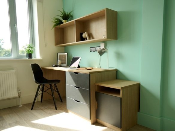 Montrose Dublin SIlver Ensuite