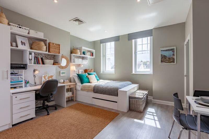 Atlas House Large Studio