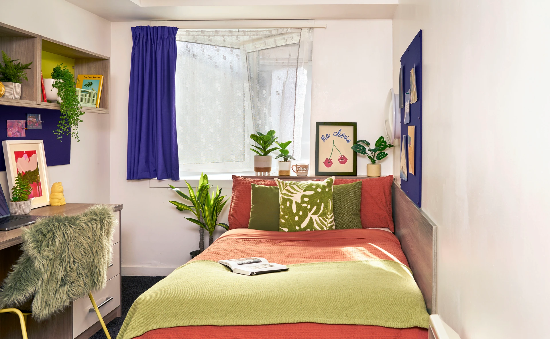 Coventry_QueensParkHouse_PR1_En-Suite_05 Queens Park House Coventry accommodation