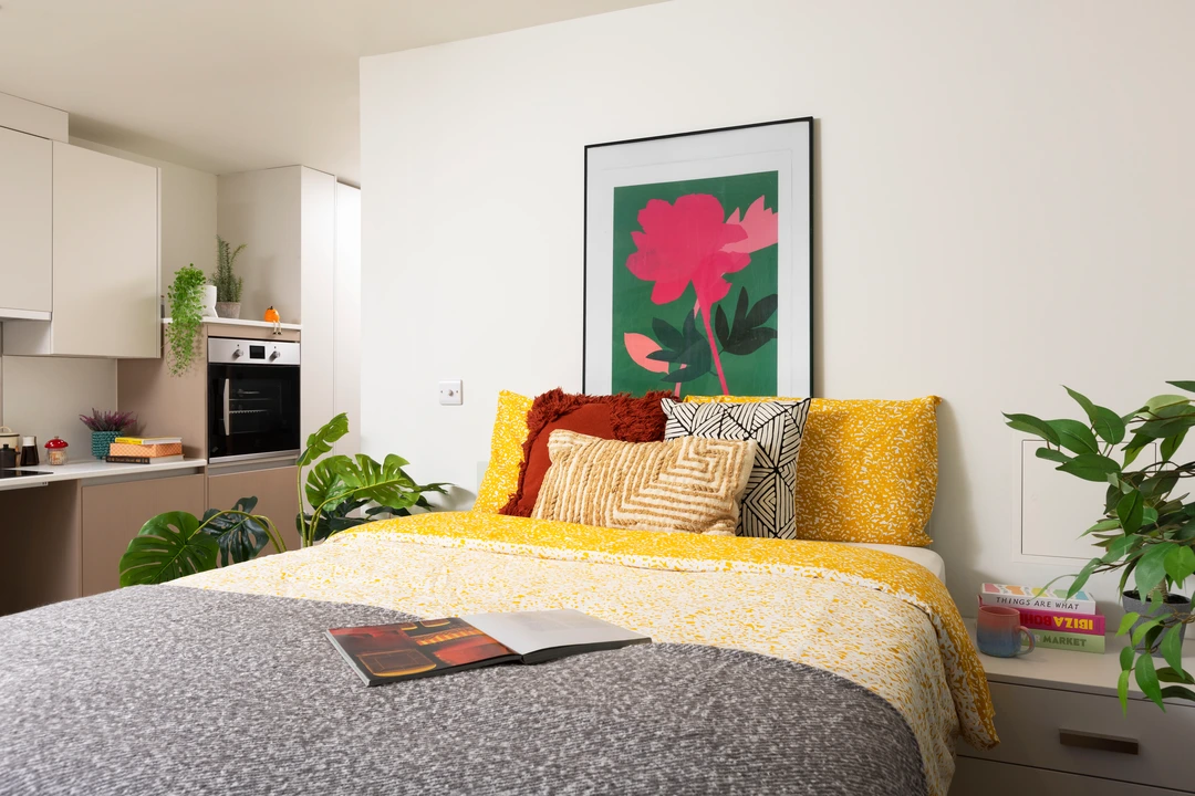 Edinburgh_BurnetPoint_Classic_Accessible_Studio_53927 Burnet Point Edinburgh Studio Room