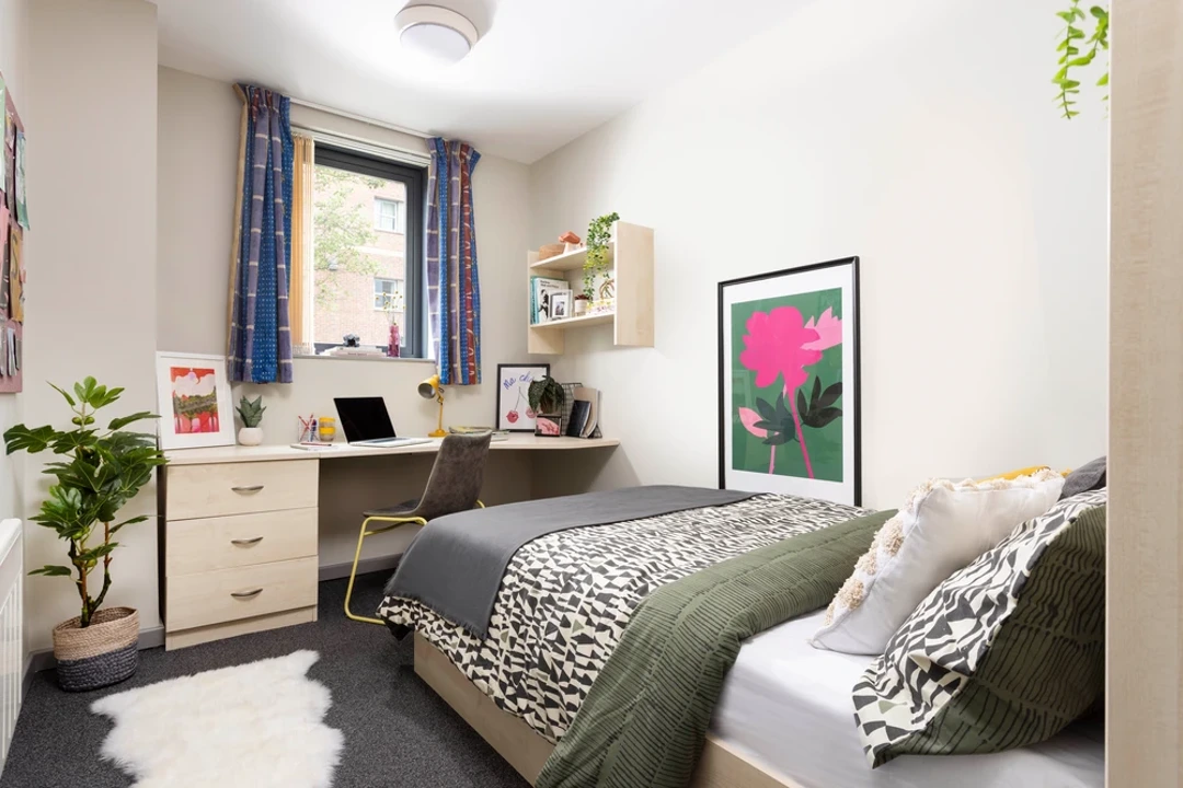 Manchester_PiccadillyPoint_ClassicEnsuite_01 Piccadilly Point Manchester accommodation