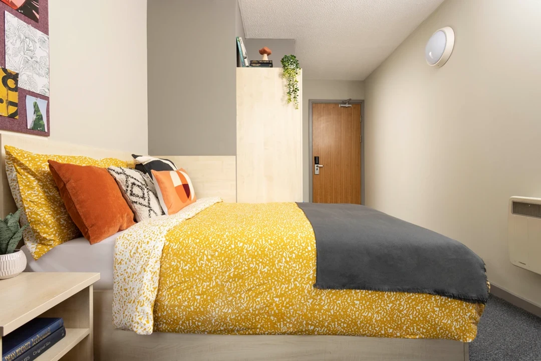 Manchester_PiccadillyPoint_PremiumRange1Ensuite_02 Piccadilly Point Manchester accommodation