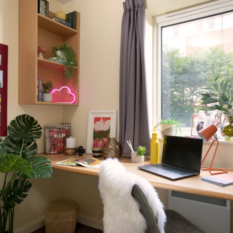 Westhill Hall Sheffield Basic Ensuite