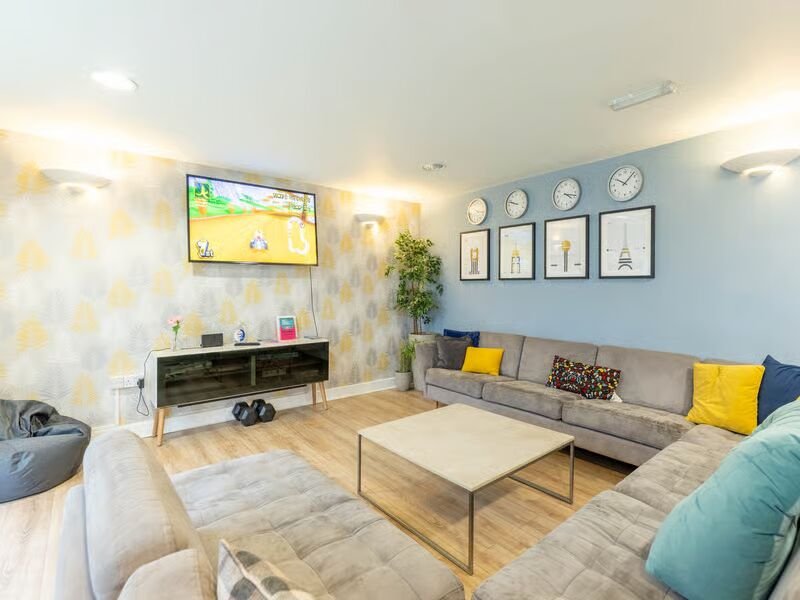 Student-accommodation-Exter-Iron-Bridge-Studios-Games-room-lounge-space_converted Iron Bridge Studios Exeter Gmaes Room Lounge