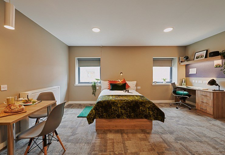 The Combworks Aberdeen Planinum Studio