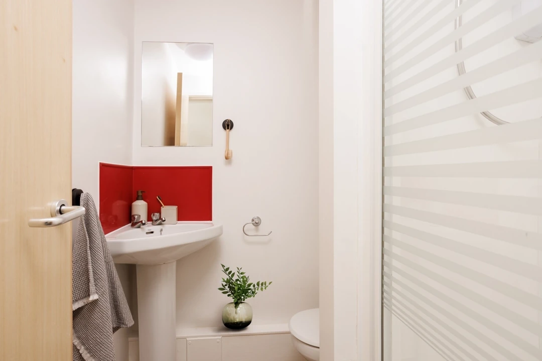 Atlantic Point Liverpool bathroom