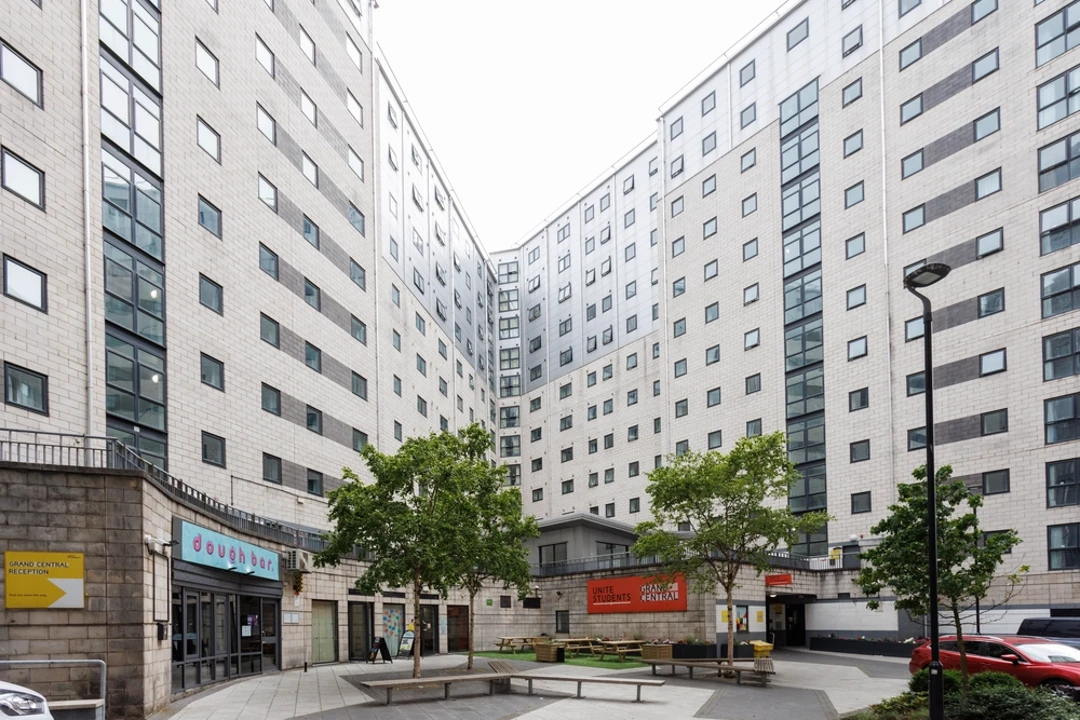 grand central liverpool exterior