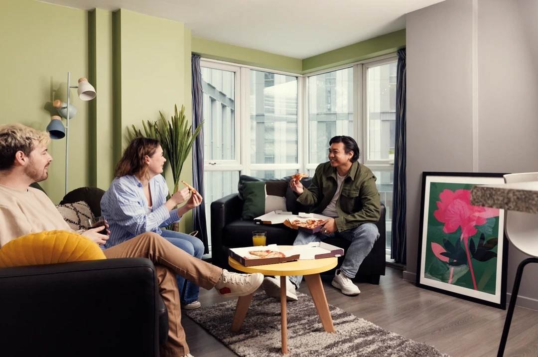 grand central liverpool shared kitchen seating