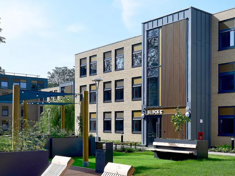 Luna Hatfield Exterior