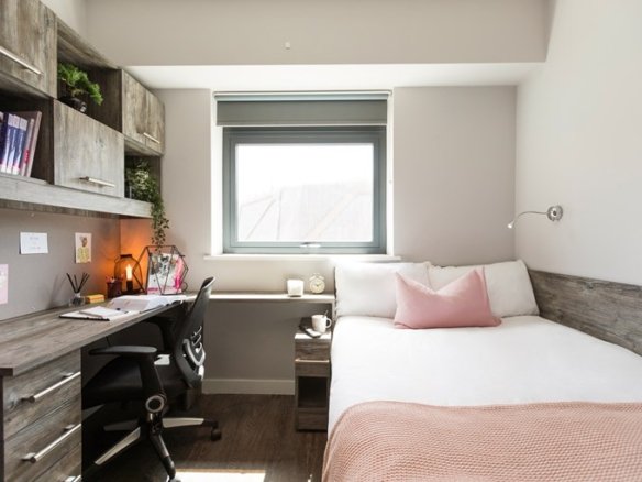 Parklands Dundee Bronze Studio