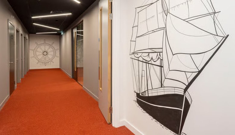 Discovery Studios Dundee Corridor