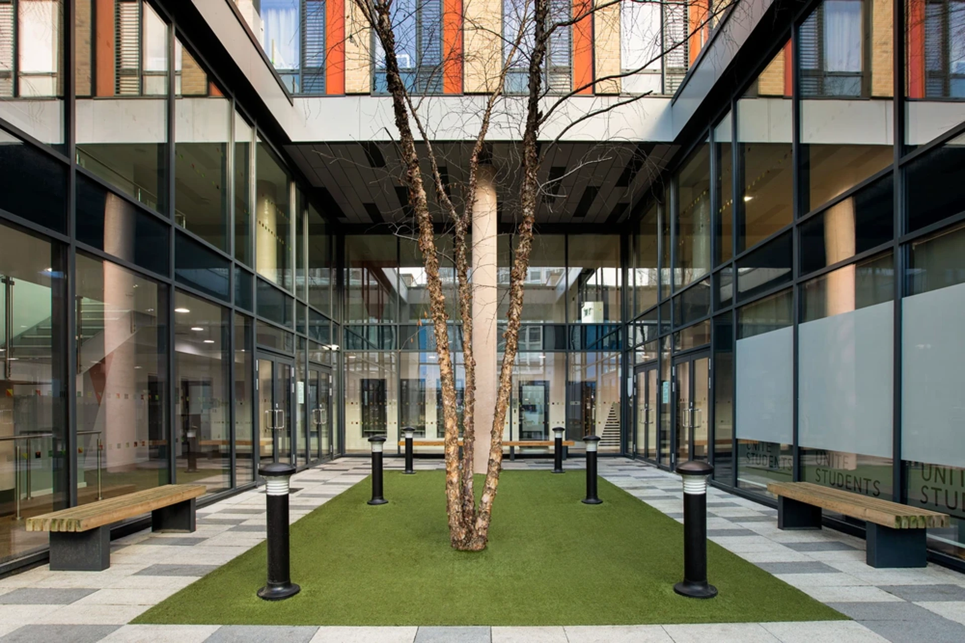 Birmimgham_StaniforthHouse_Courtyard