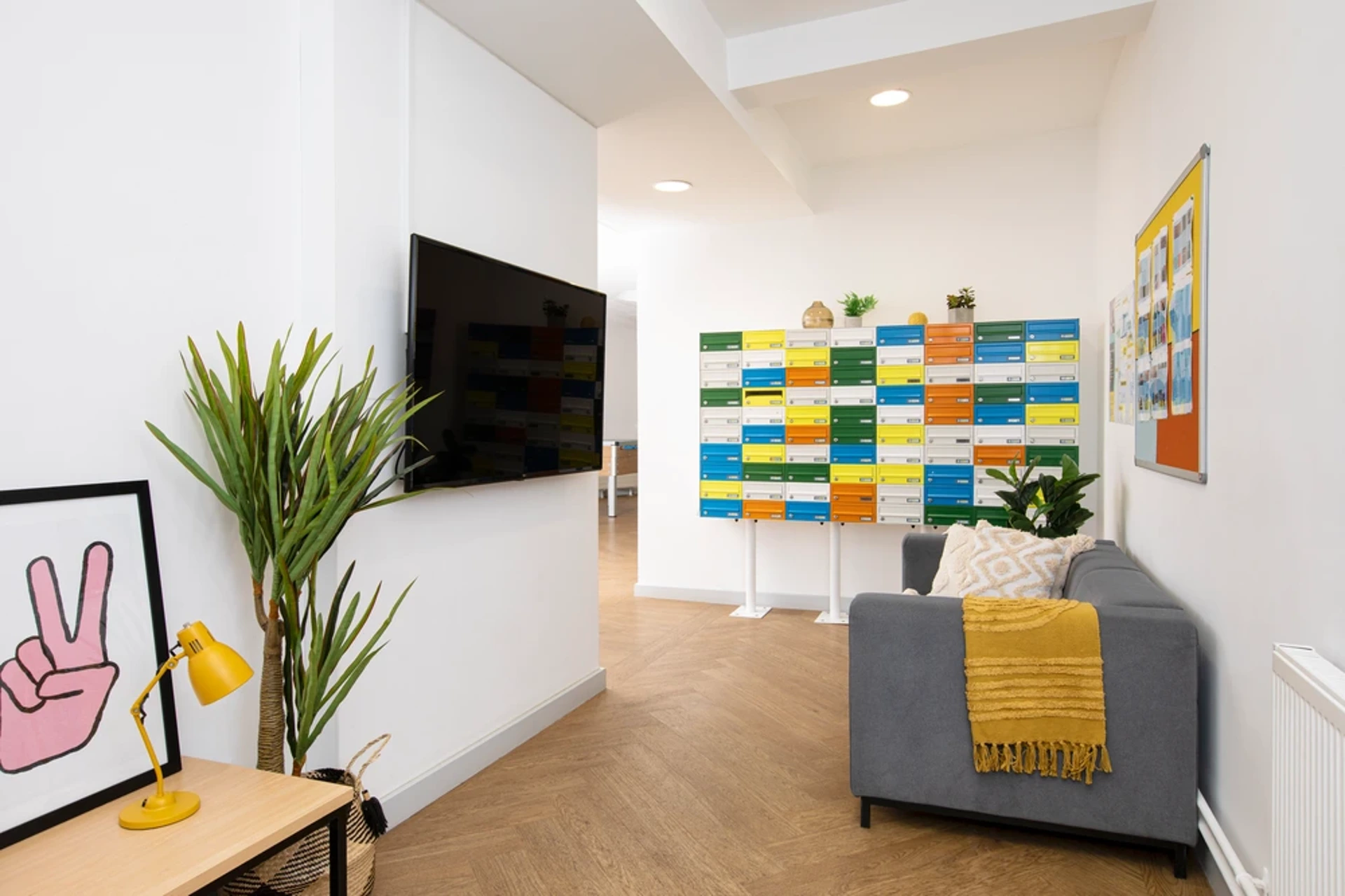 Birmingham_Lakeside_CommonRoom